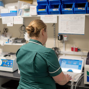 Nurse in the veterinary laboratory