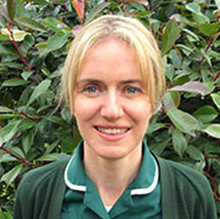Helen RVN : Veterinary Nurse